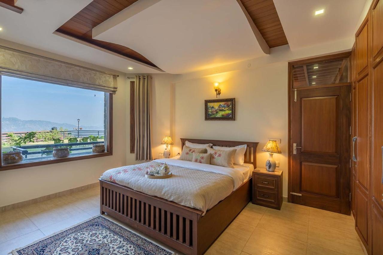 Stayvista At Floradale W Jacuzzi & Wood-Fire Pizza Касаули Экстерьер фото