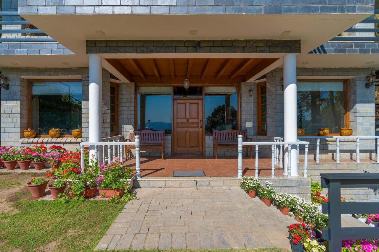 Stayvista At Floradale W Jacuzzi & Wood-Fire Pizza Касаули Экстерьер фото