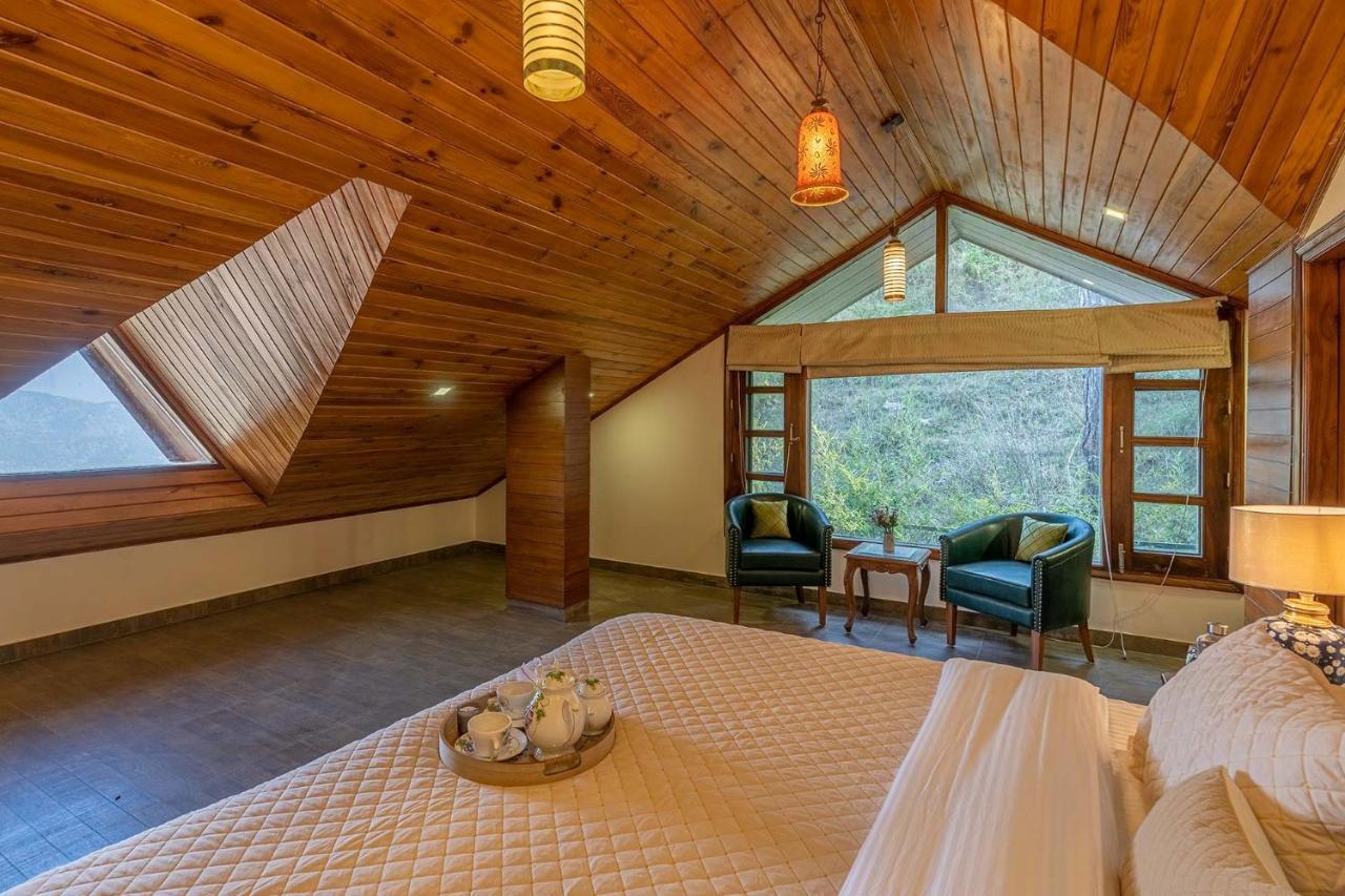 Stayvista At Floradale W Jacuzzi & Wood-Fire Pizza Касаули Экстерьер фото